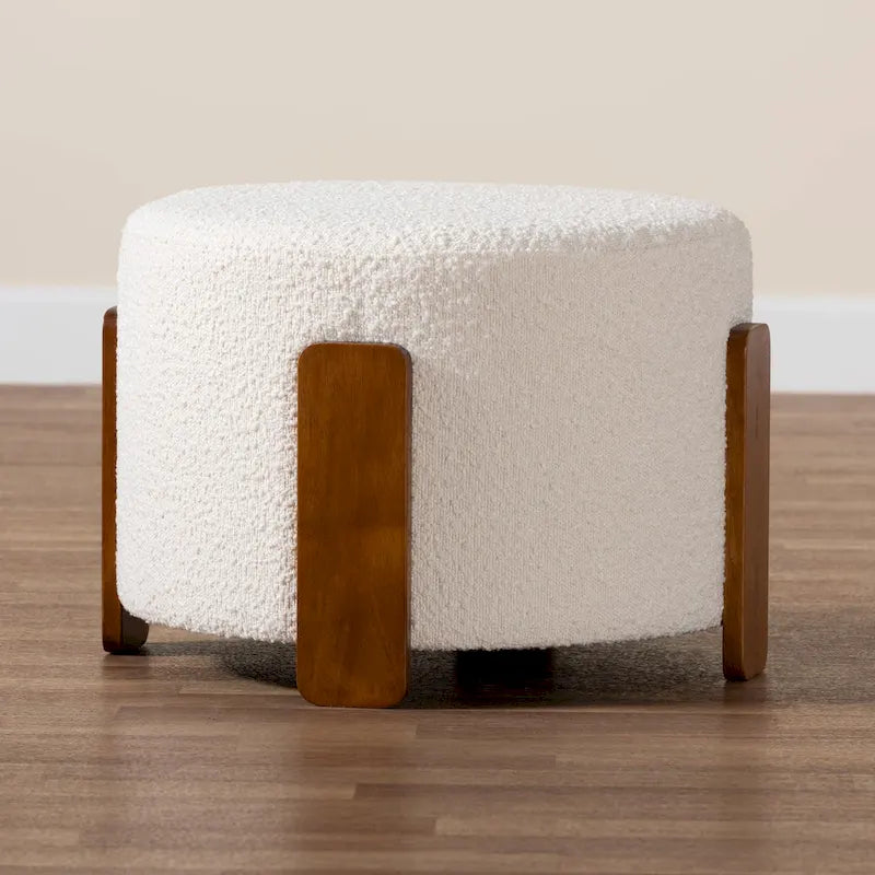 Moderner Japandi Hocker aus Bouclé-Stoff und Holz