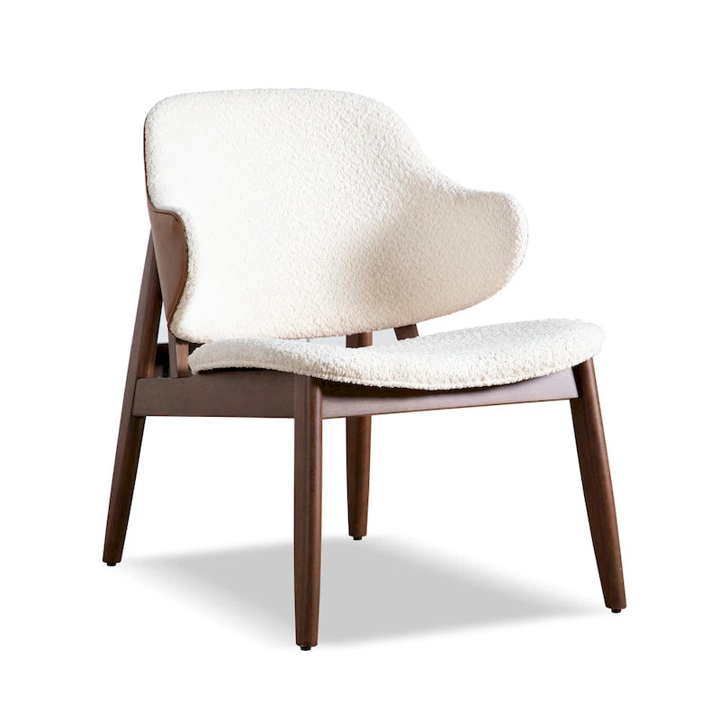 Mid-Century Modern Bouclé Ohrensessel mit Beinen aus Nussbaumholz